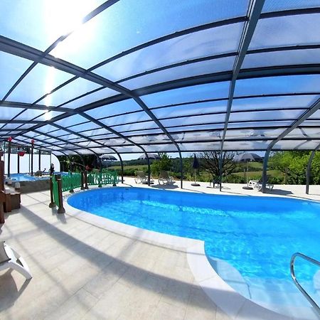 Camping Les Terrasses De Dordogne Rouffignac Saint-Cernin Eksteriør bilde