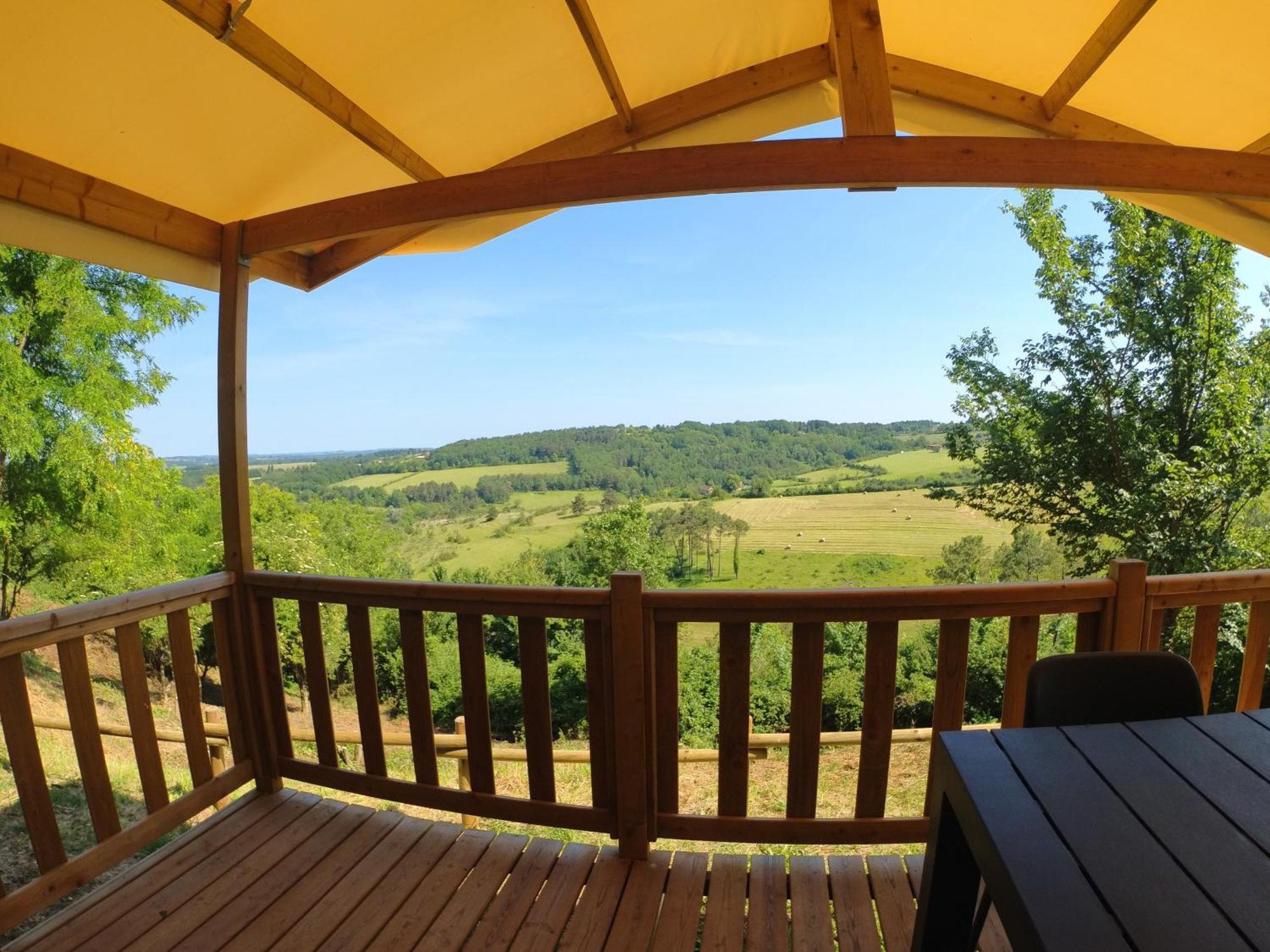 Camping Les Terrasses De Dordogne Rouffignac Saint-Cernin Rom bilde