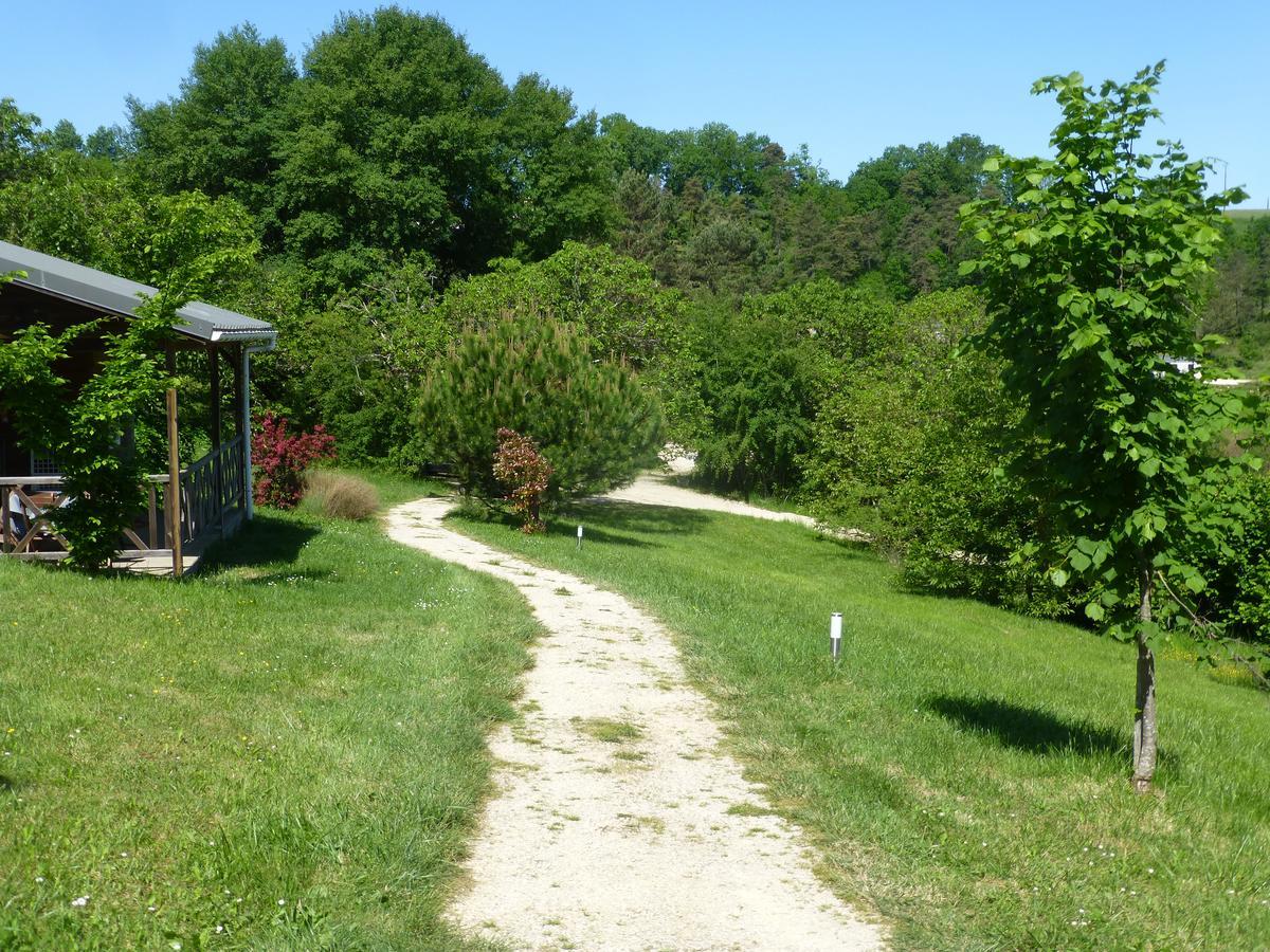 Camping Les Terrasses De Dordogne Rouffignac Saint-Cernin Eksteriør bilde